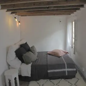 Studio Romantique Et Boheme Paris